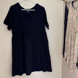 GAP Women's Elegant Black Tiered Dress with Pockets